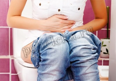 Женщина на унитазе Понос